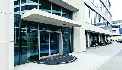 an example of automated door by FAAC France