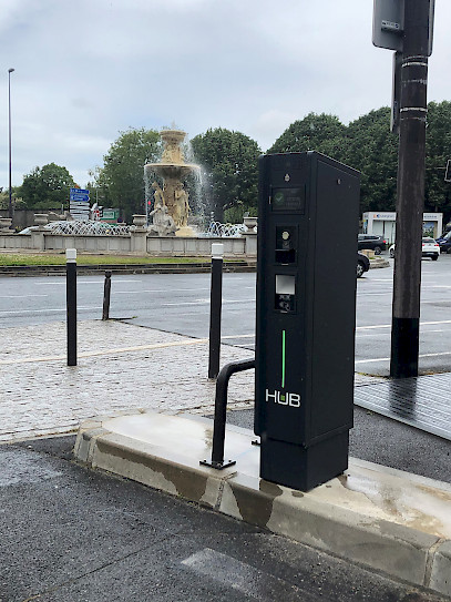 design and advanced digital functionalities coexist within the slim station