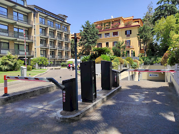 entry of the mater dei clinic