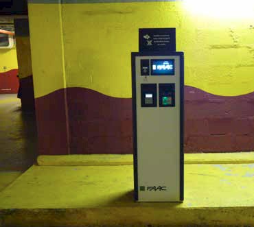 Mercure La Grande Arche Hotel installation ParQube HUB Parking